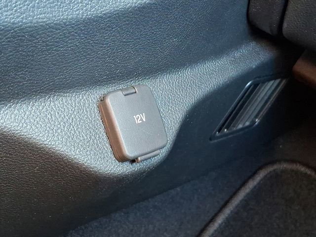 Certified 2024 Ford Edge SE w/ Black Appearance Package image 24