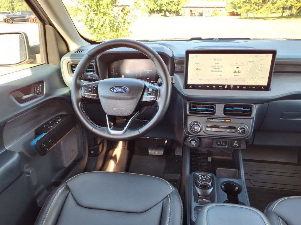 Certified 2025 Ford Maverick Lobo image 26