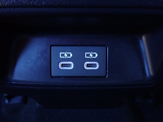 Used 2025 Toyota Corolla SE FWD image 9