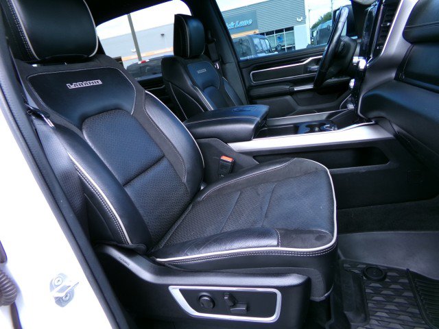 Used 2022 RAM 1500 Laramie w/ Sport Appearance Package AWD/4WD image 11