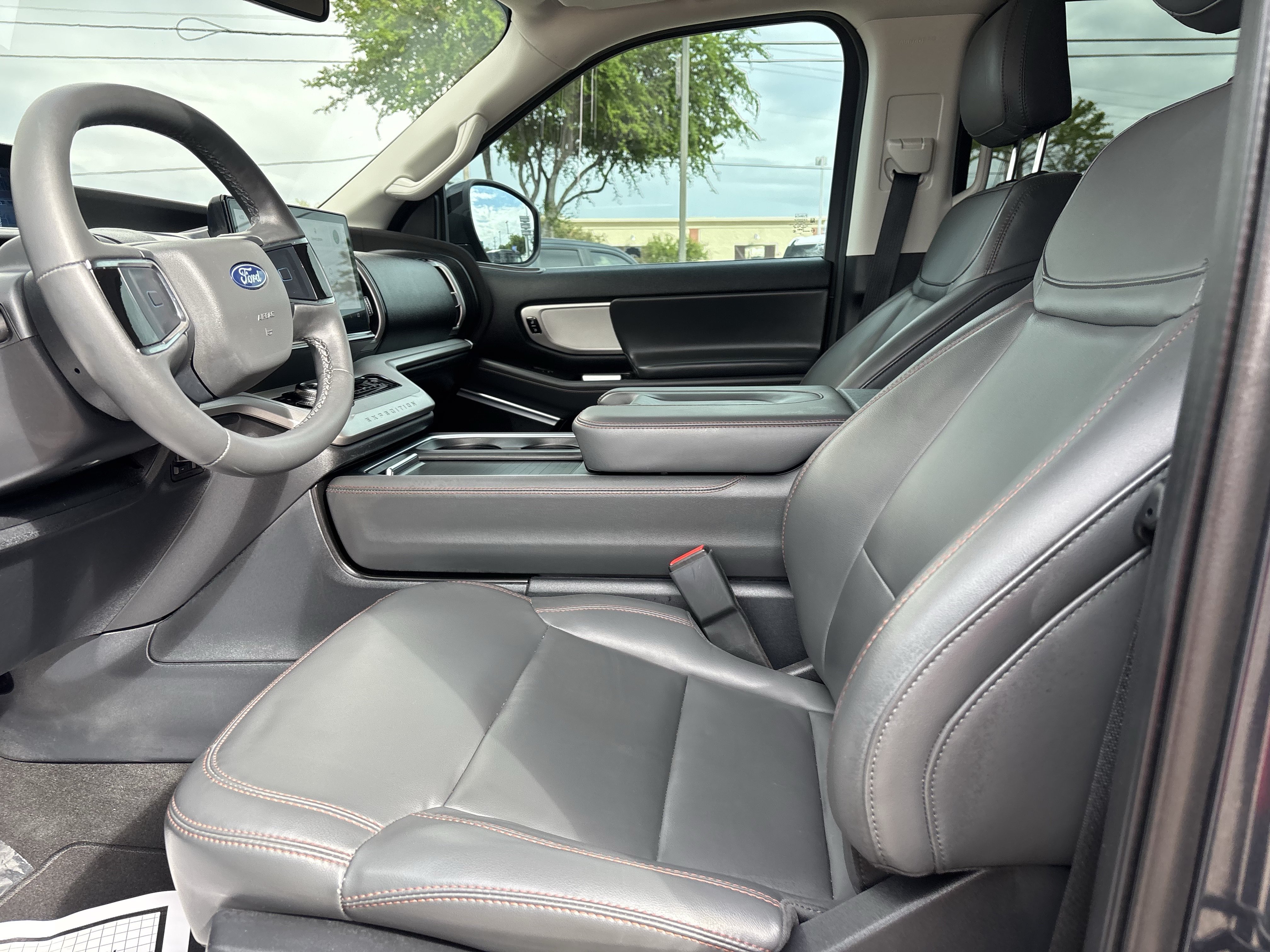 Certified 2025 Ford Expedition Active RWD image 10