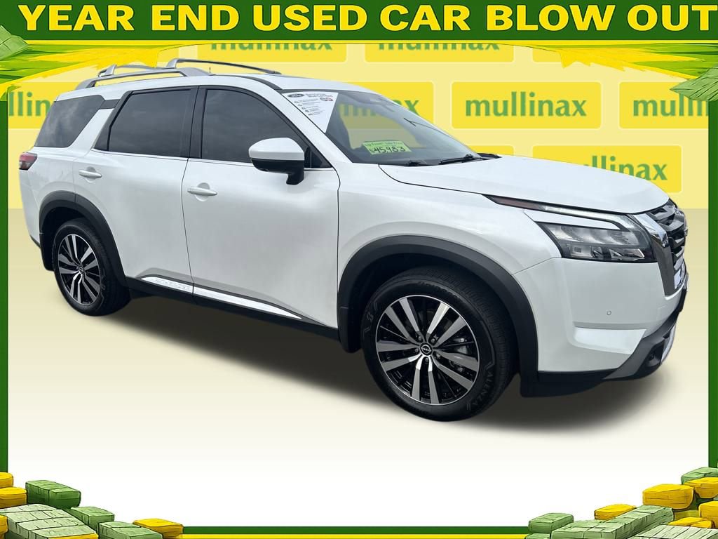 Used 2025 Nissan Pathfinder Platinum w/ Cargo Package