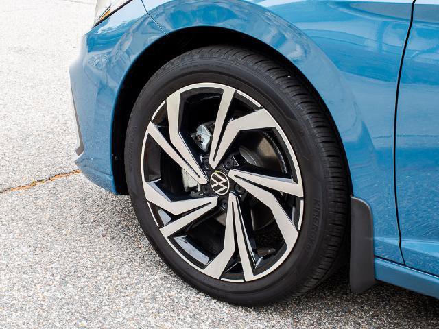 Used 2025 Volkswagen Jetta SEL FWD image 5