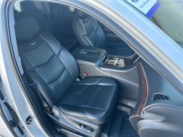 Used 2019 Cadillac Escalade Premium Luxury image 28