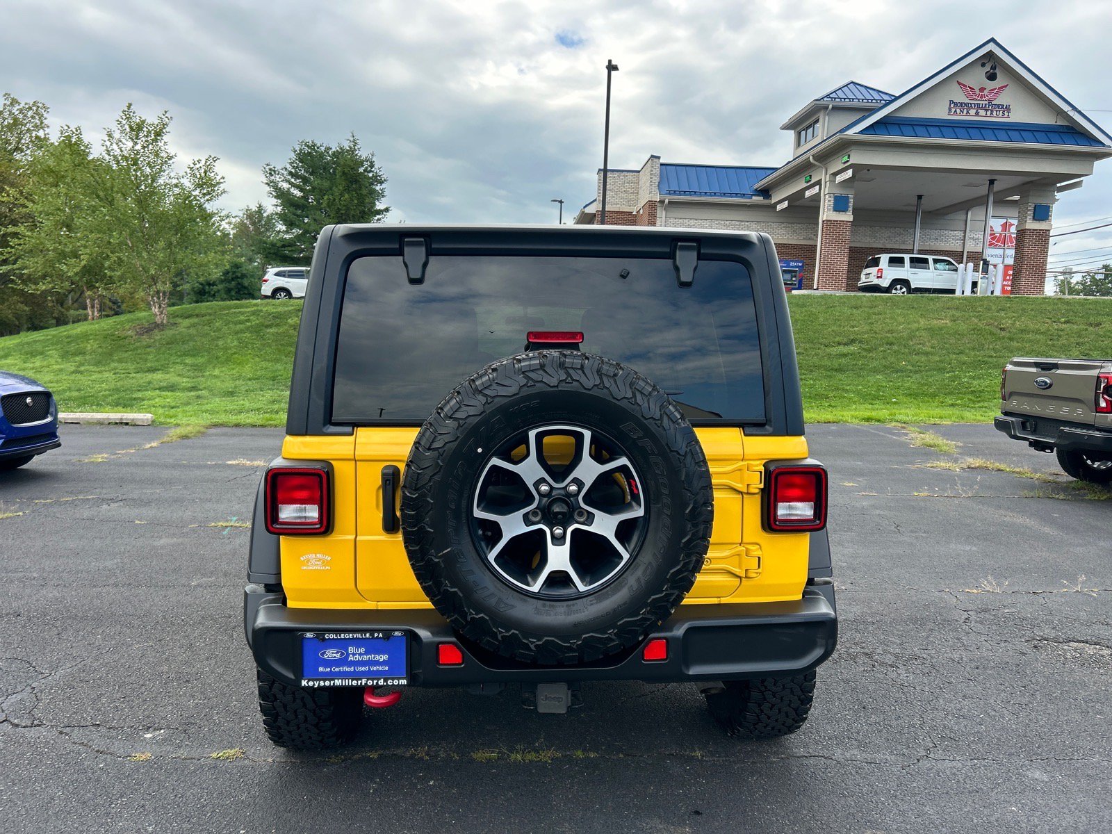 Used 2021 Jeep Wrangler Unlimited Rubicon w/ Cold Weather Group AWD/4WD image 11