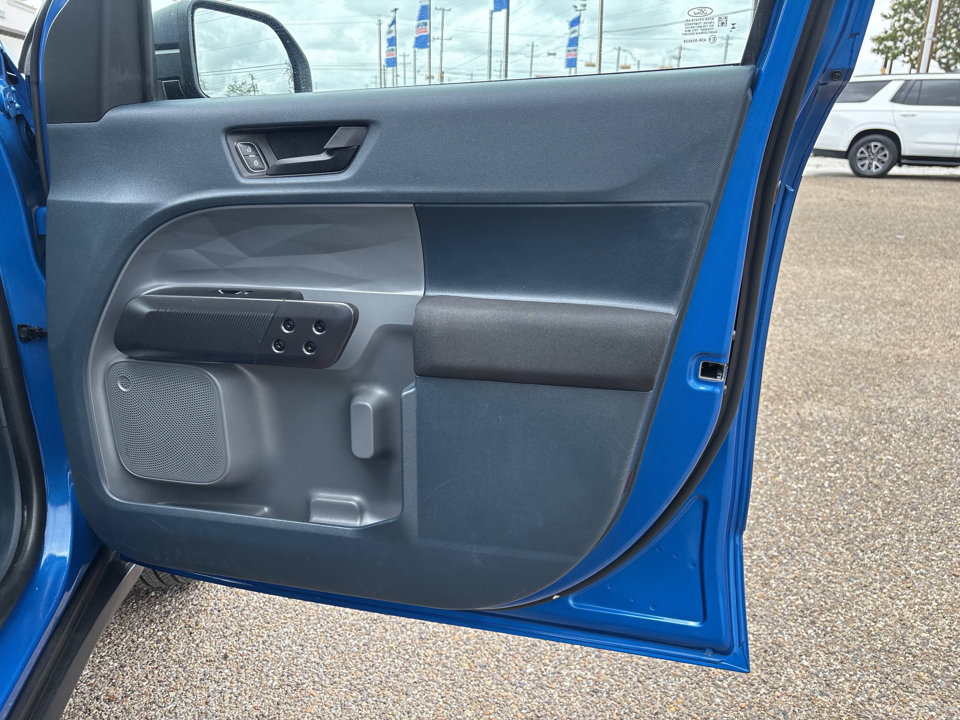 Certified 2025 Ford Maverick XL FWD image 23