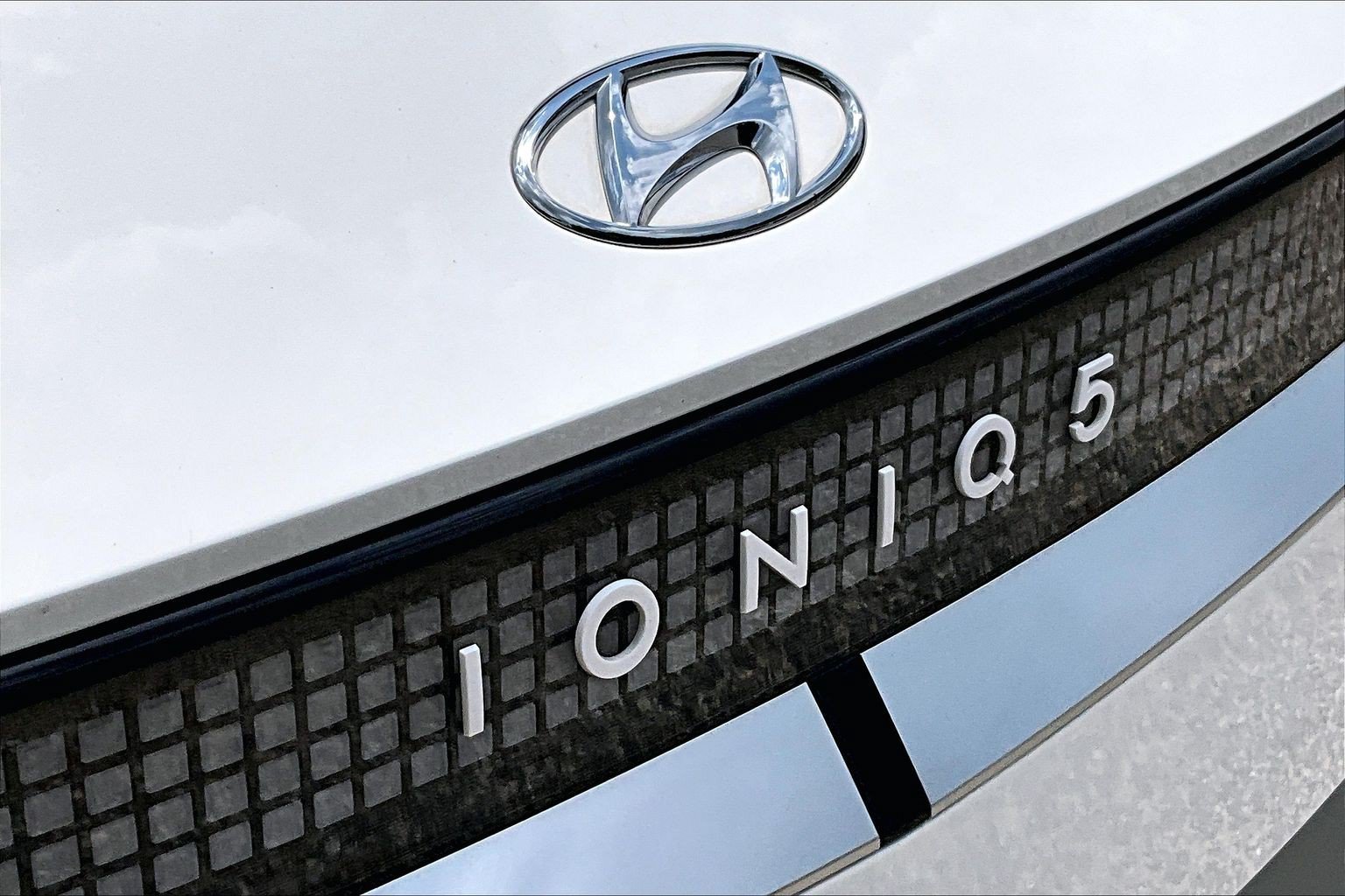 Used 2024 Hyundai Ioniq 5 Limited AWD/4WD image 31