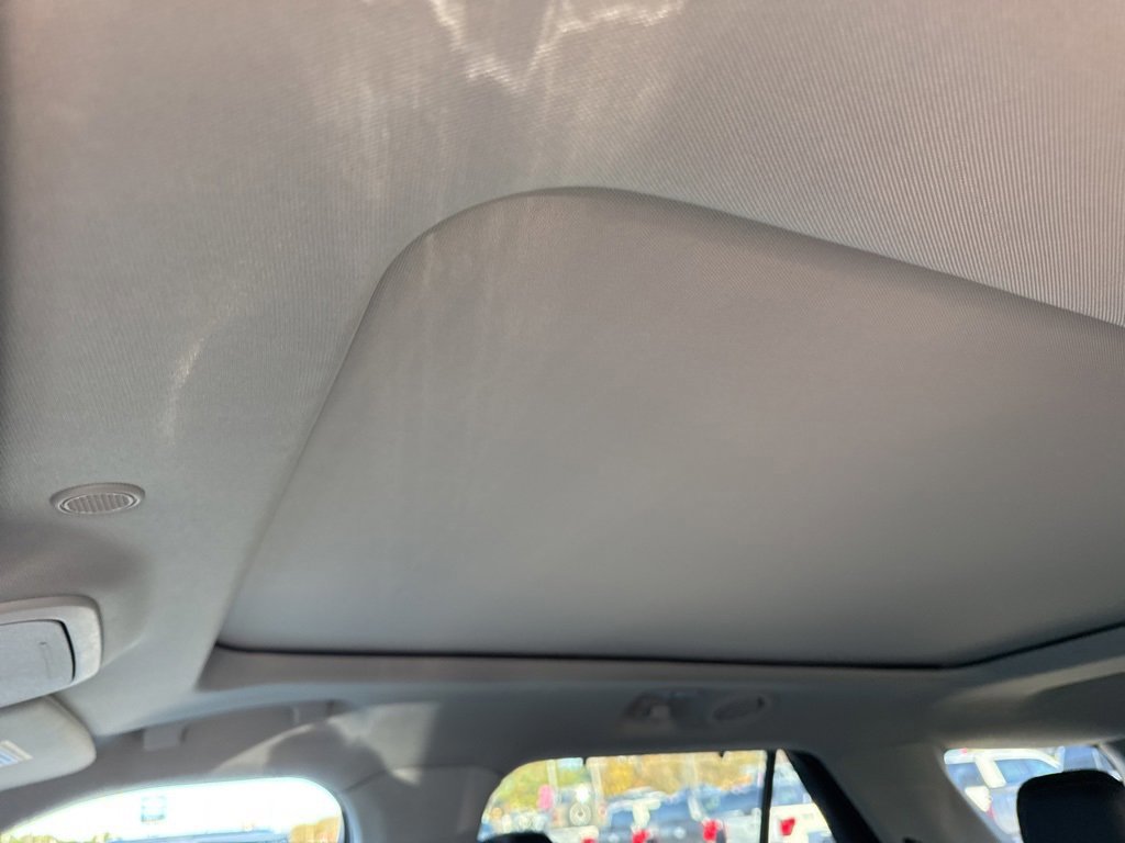 Certified 2022 Ford Explorer Limited w/ Equipment Group 301A image 10