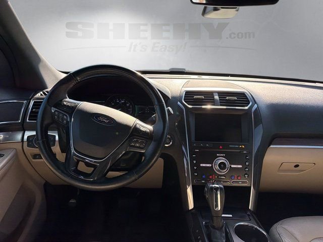 Certified 2019 Ford Explorer Limited w/ Ford Safe & Smart Package image 3