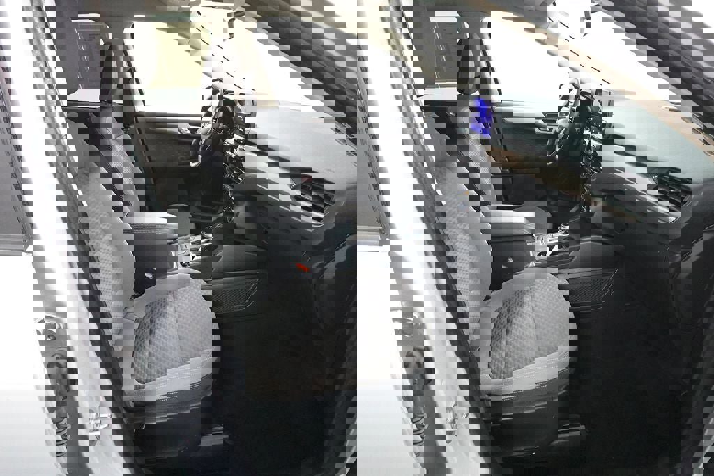 Certified 2020 Ford Escape SE image 31