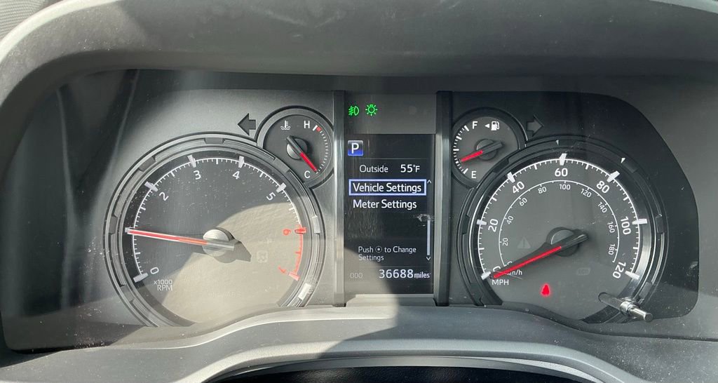 Used 2022 Toyota 4Runner SR5 Premium w/ Moonroof Package image 30