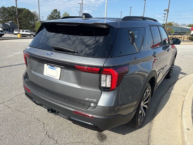 Certified 2025 Ford Explorer ST-Line image 8