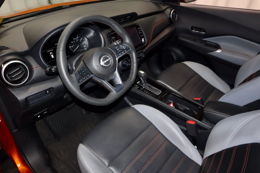 Used 2024 Nissan Kicks SR w/ SR Premium Package FWD image 26