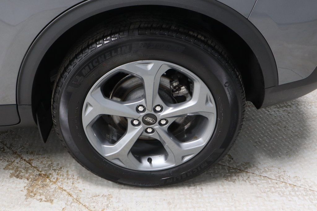 Certified 2025 Ford Escape ST-Line image 18