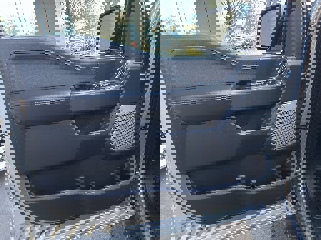 Certified 2025 Ford F150 Lariat image 13