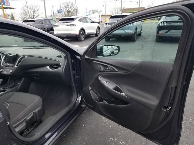 Used 2023 Chevrolet Malibu LT image 18