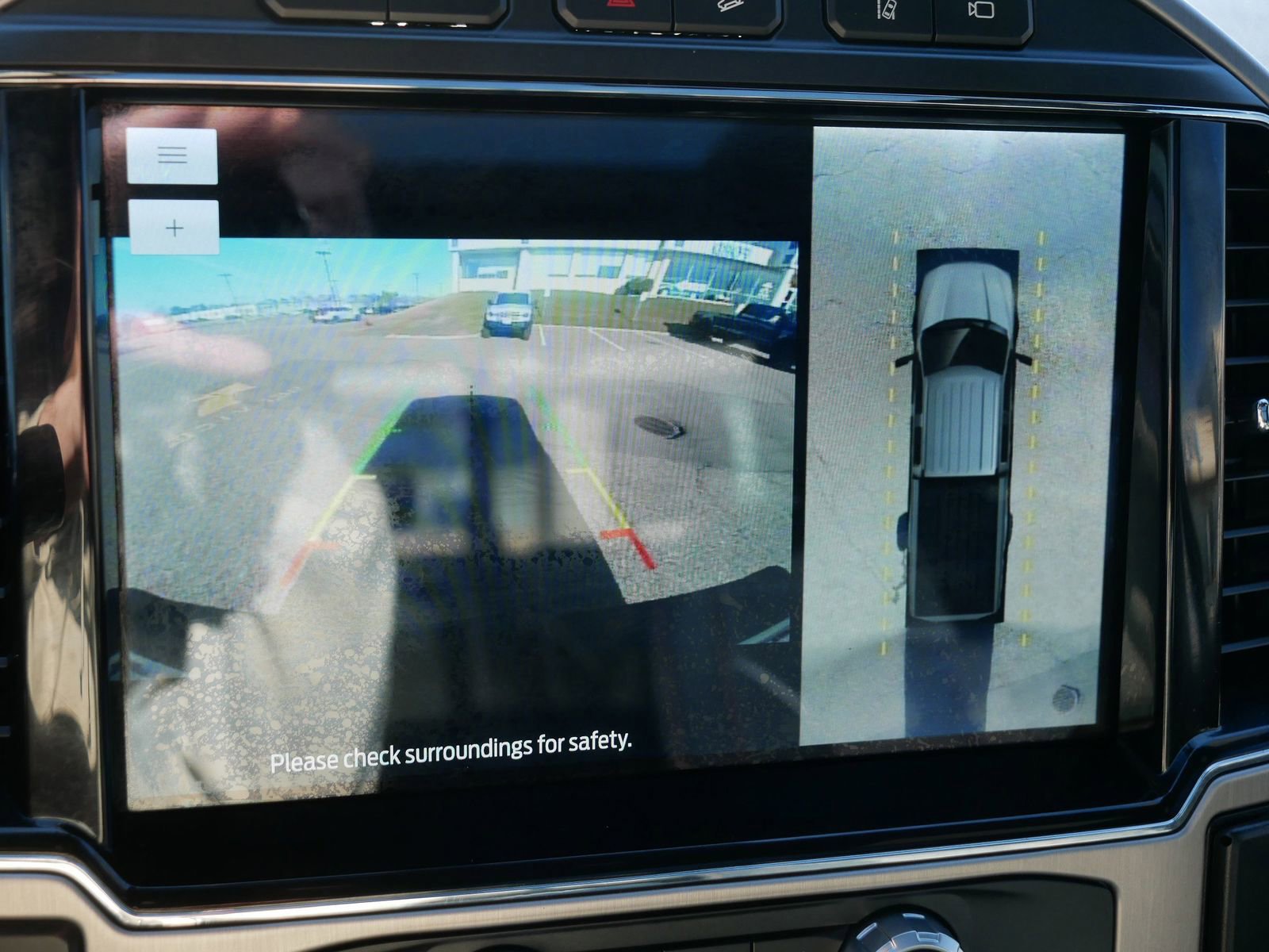 Certified 2022 Ford F250 Platinum w/ FX4 Off-Road Package image 30