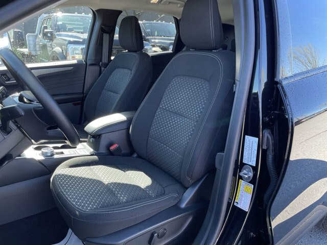 Certified 2023 Ford Escape Active AWD/4WD image 6