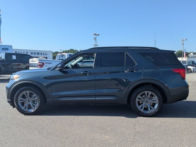 Certified 2022 Ford Explorer XLT w/ Equipment Group 202A RWD image 6