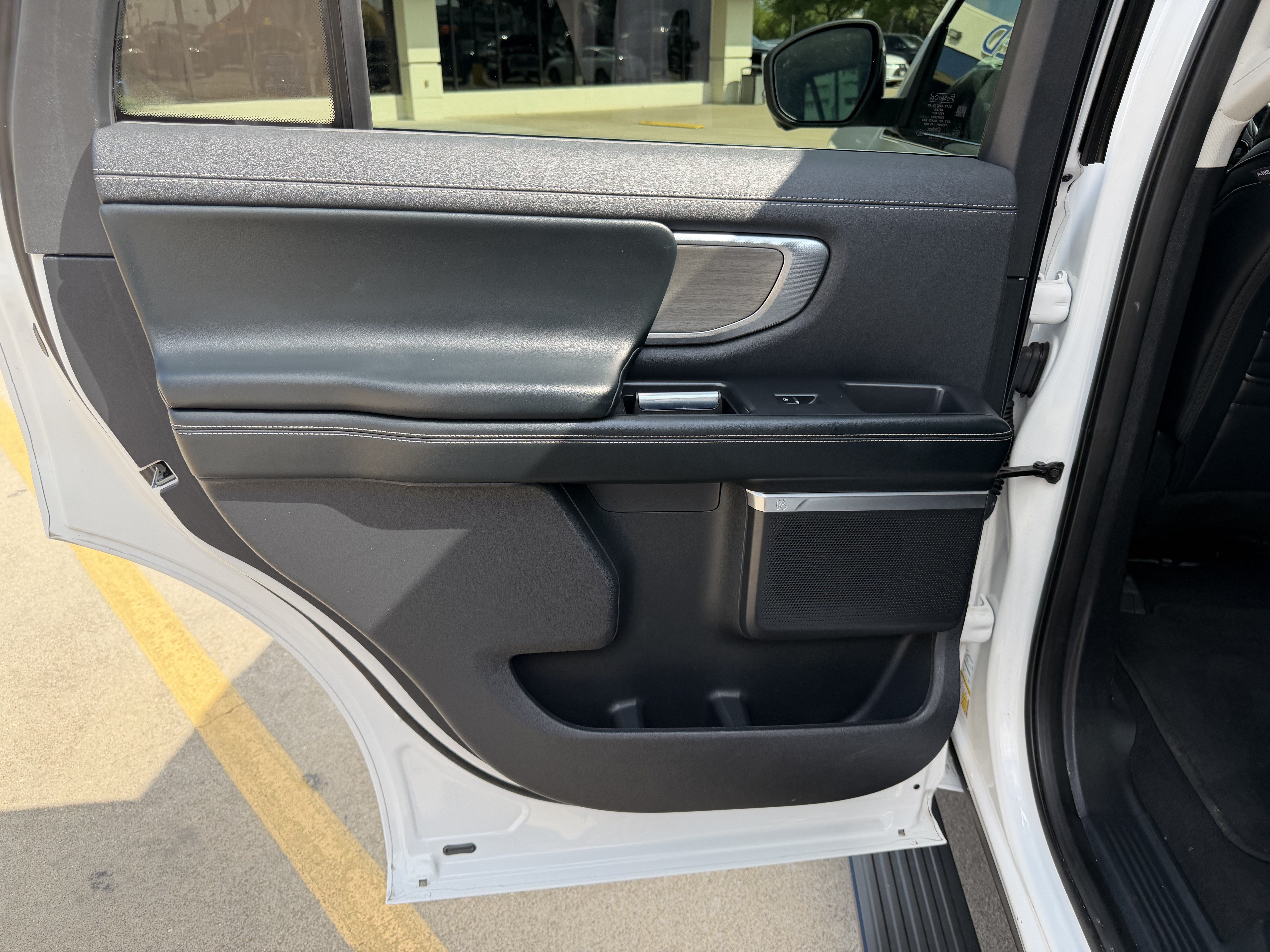 Certified 2025 Ford Expedition Platinum AWD/4WD image 14