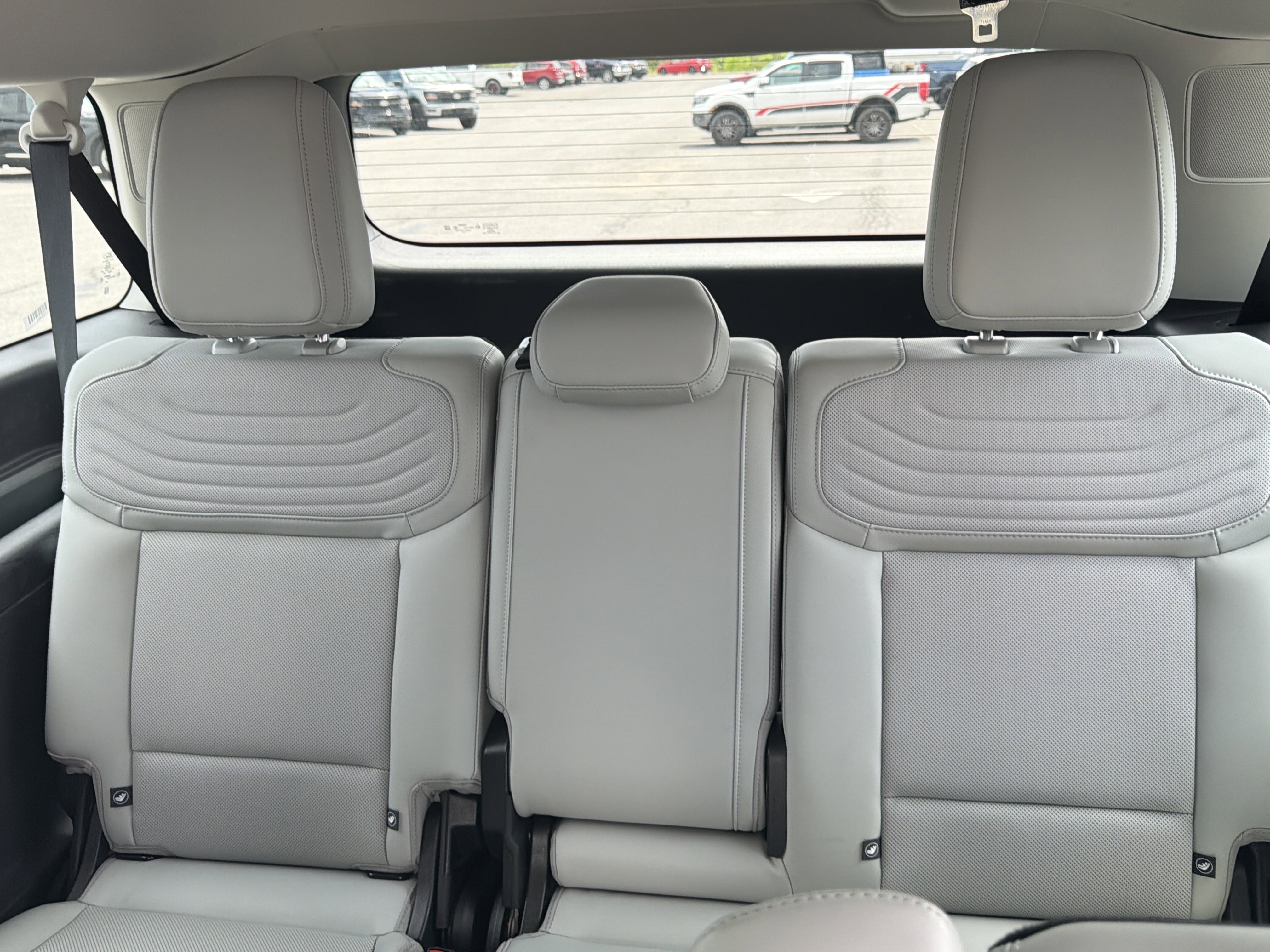 Certified 2025 Ford Expedition Max Platinum w/ Platinum Ultimate Package AWD/4WD image 14