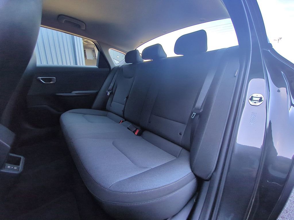 Used 2025 Kia K4 FWD image 27