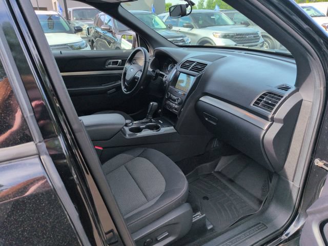 Certified 2019 Ford Explorer XLT w/ Equipment Group 201A AWD/4WD image 14