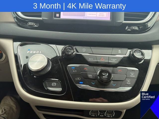 Used 2023 Chrysler Voyager LX FWD image 31