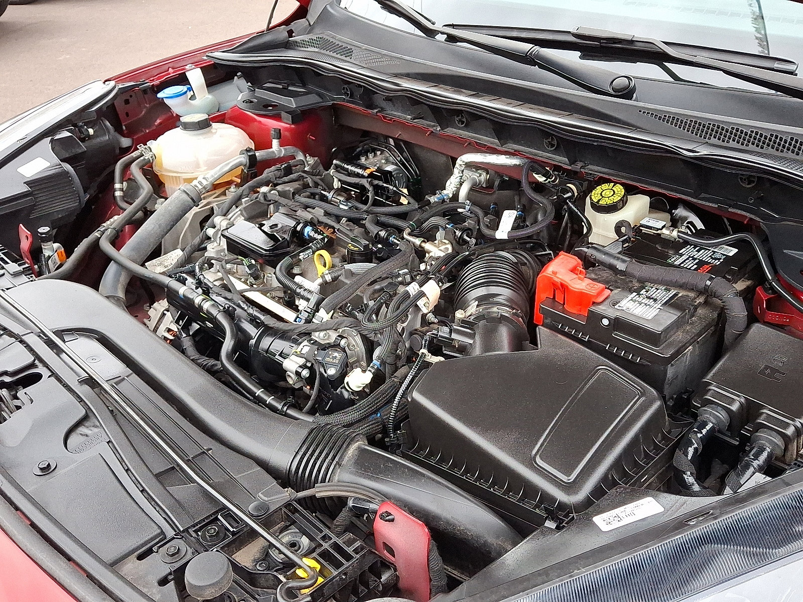 Certified 2020 Ford Escape SE image 29