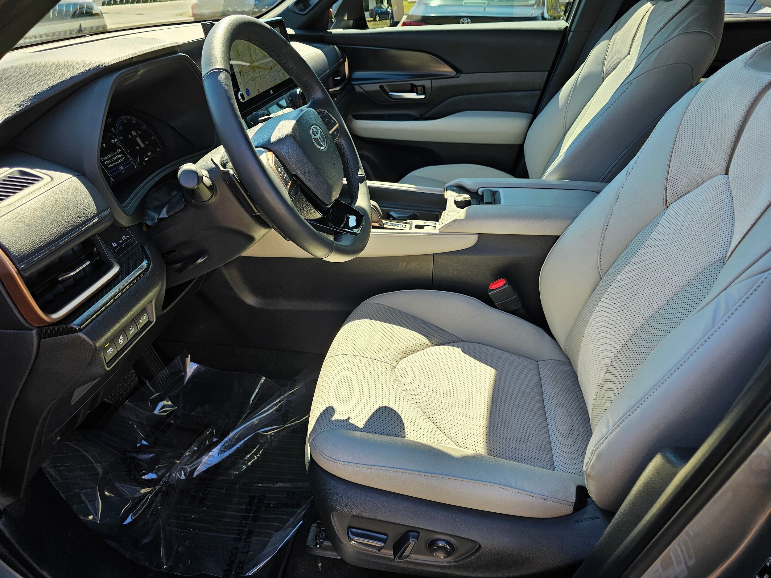 Used 2025 Toyota Grand Highlander AWD Hybrid image 20