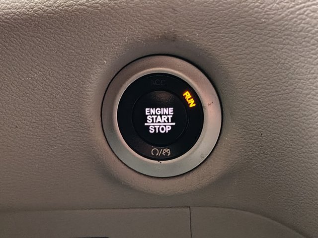 Used 2023 Chrysler Pacifica Touring-L FWD image 39
