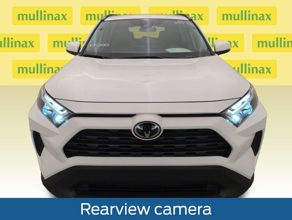 Used 2025 Toyota RAV4 XLE AWD/4WD image 14