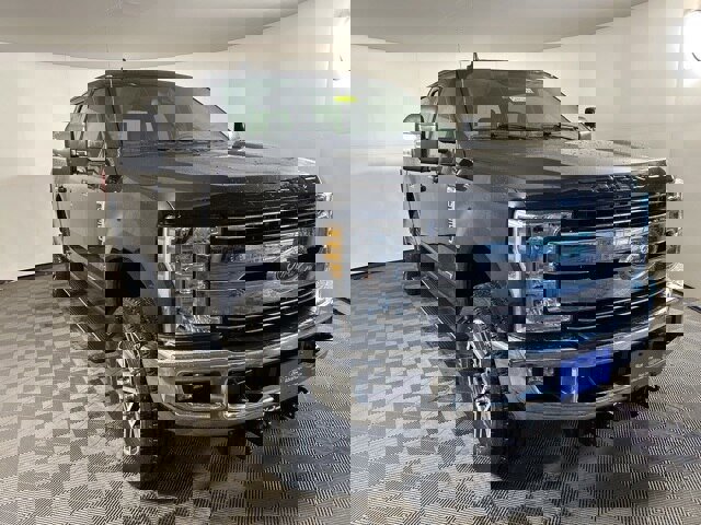 Certified 2019 Ford F350 Lariat w/ Lariat Ultimate Package image 5