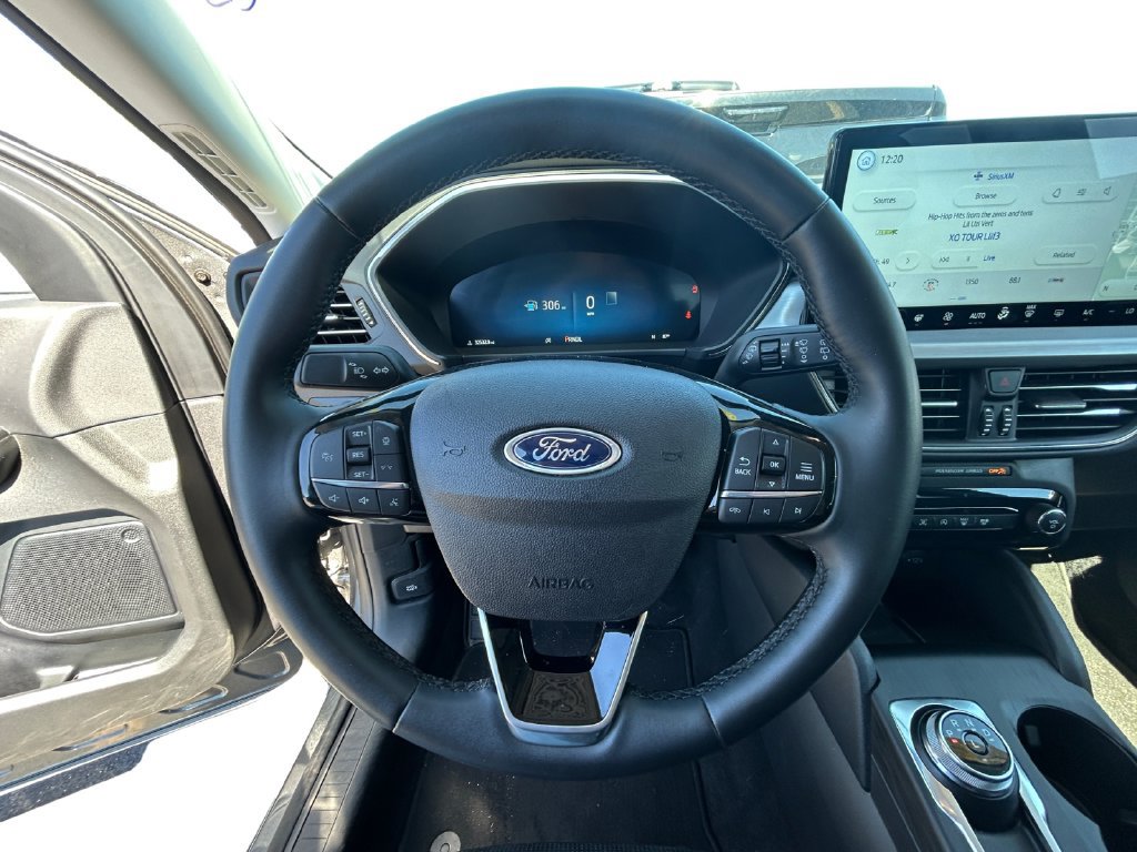 Certified 2025 Ford Escape Platinum AWD/4WD image 13