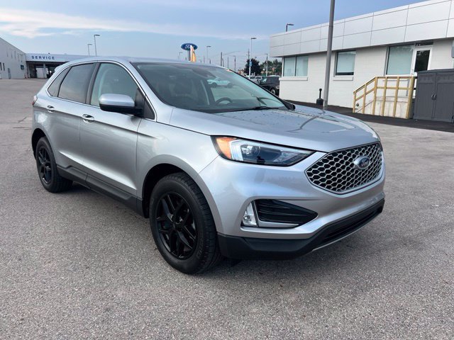Certified 2024 Ford Edge SEL w/ Convenience Package AWD/4WD image 3