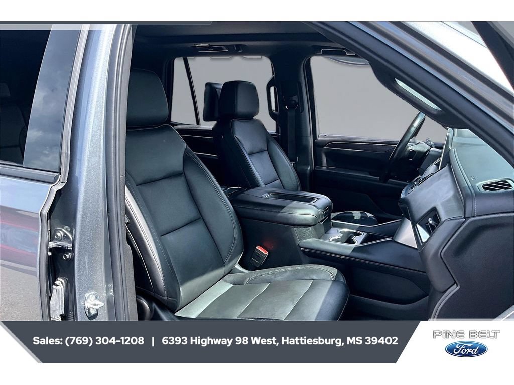 Used 2021 Chevrolet Tahoe Z71 w/ Z71 Signature Package AWD/4WD image 6