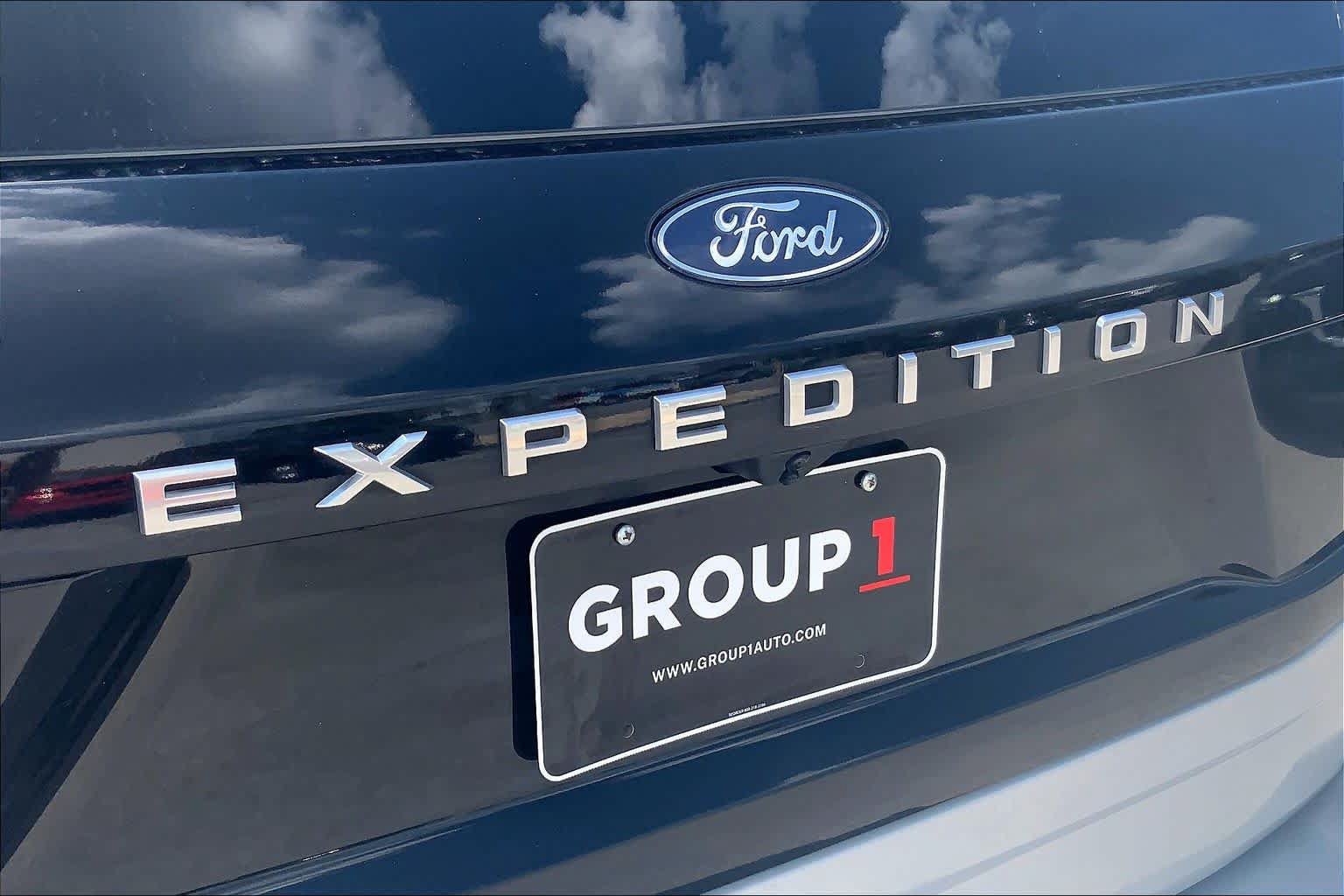 Certified 2025 Ford Expedition Active AWD/4WD image 31