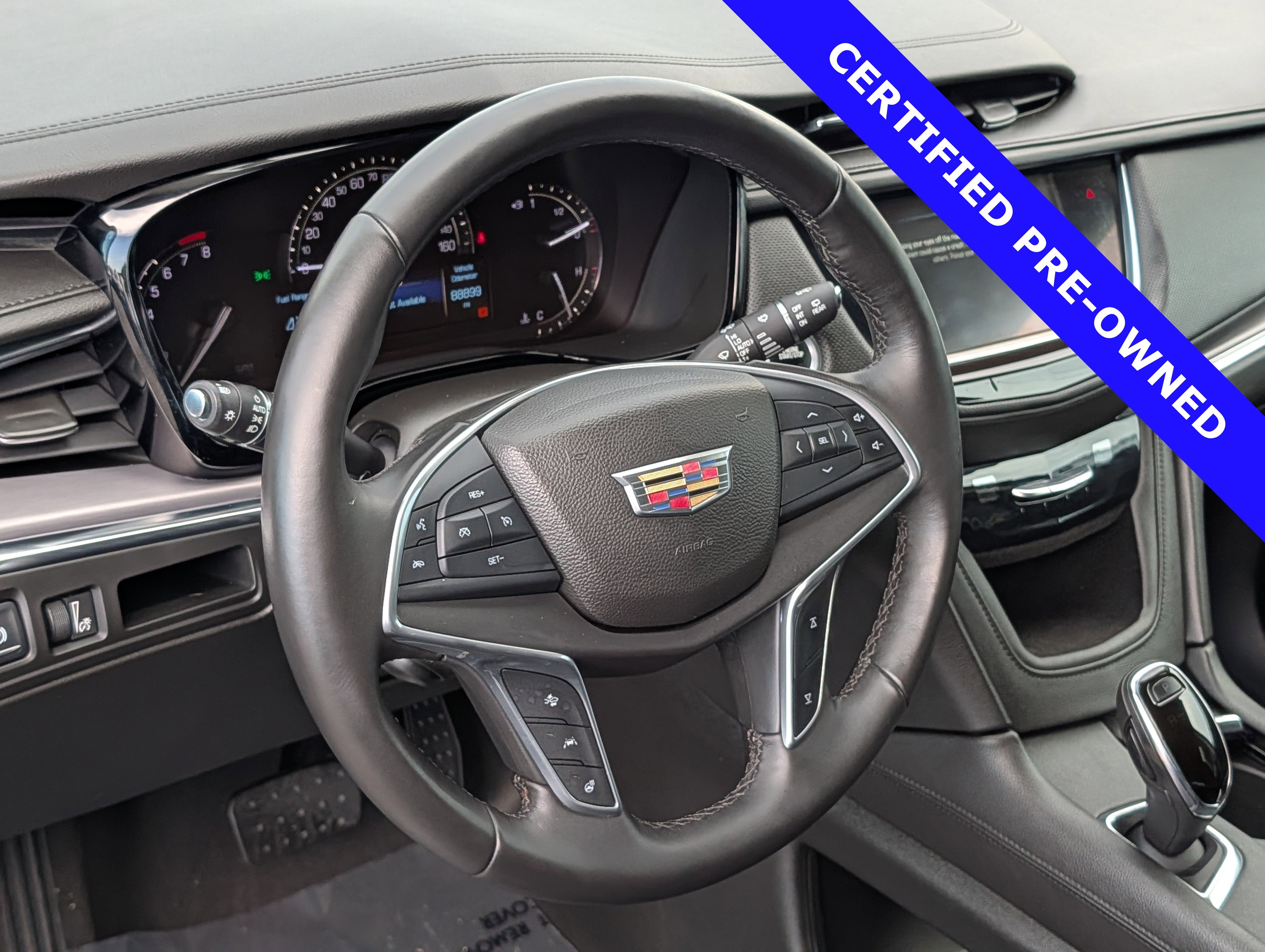Used 2017 Cadillac XT5 Luxury w/ Driver Awareness Package FWD image 22