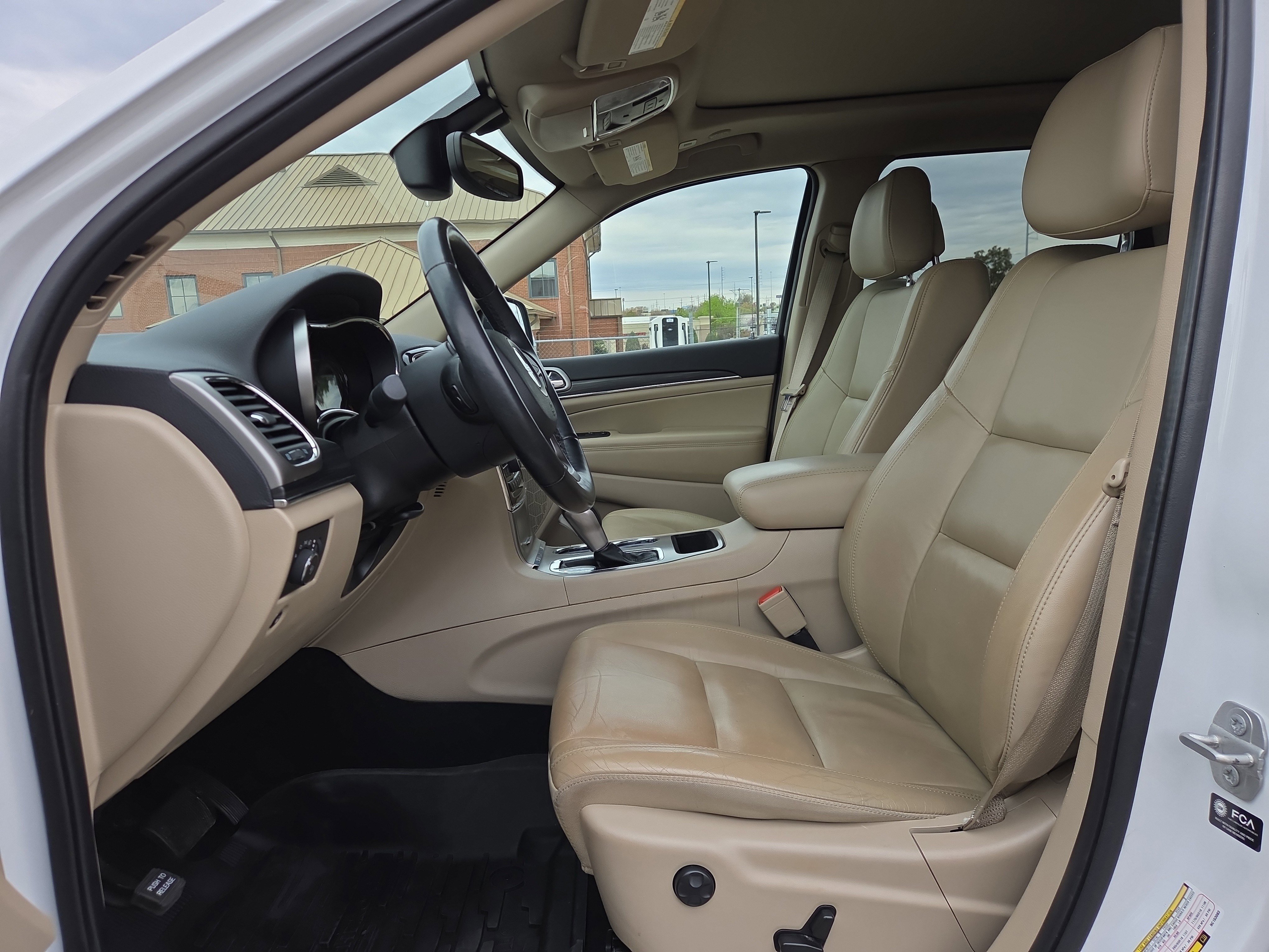 Used 2022 Jeep Grand Cherokee Limited w/ Tech Group image 10