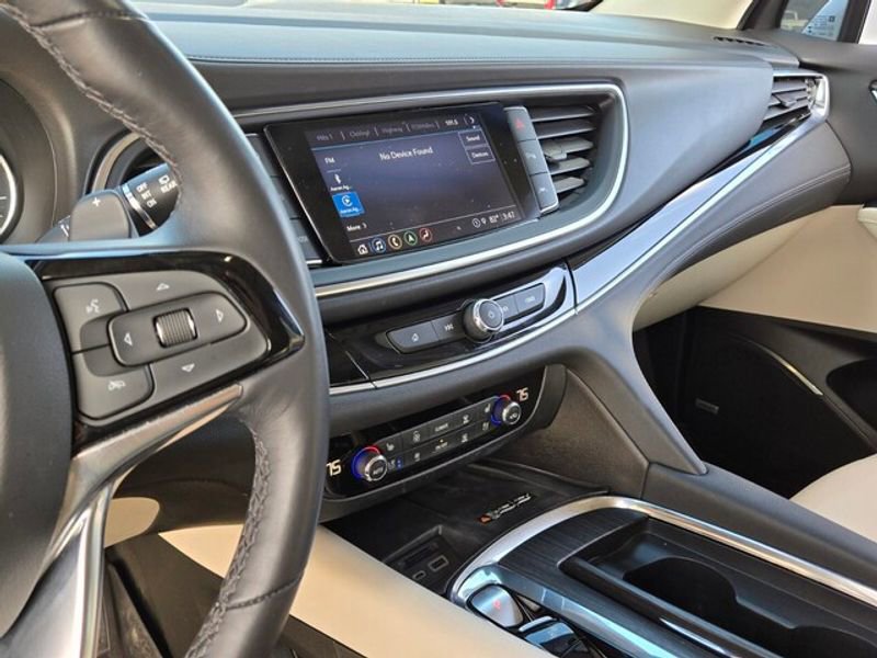 Used 2023 Buick Enclave Avenir w/ Avenir Technology Package image 23