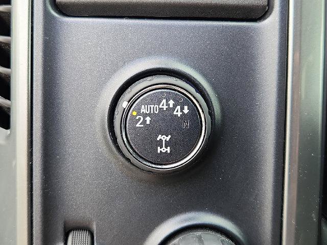 Used 2018 Chevrolet Silverado 1500 LT w/ Texas Edition AWD/4WD image 23