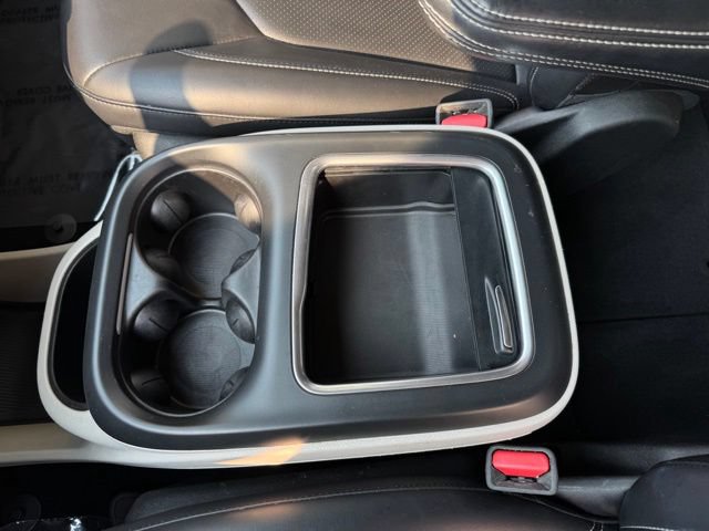 Used 2023 Chrysler Pacifica Touring-L FWD image 24
