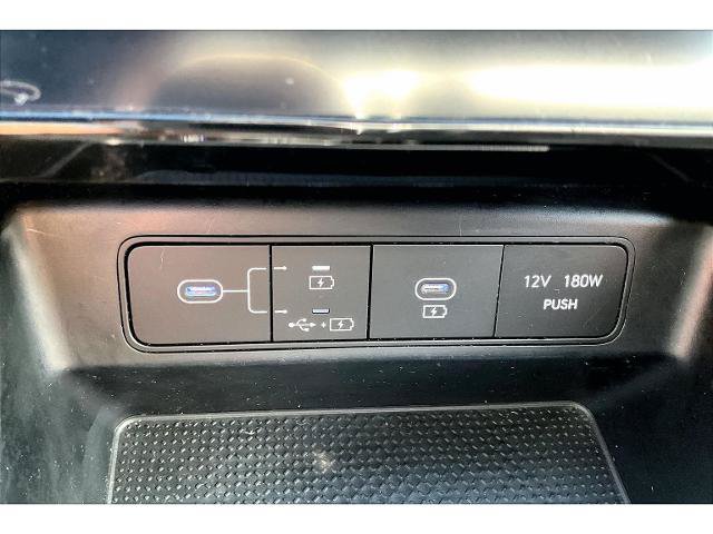 Used 2025 Hyundai Santa Cruz SEL AWD/4WD image 14