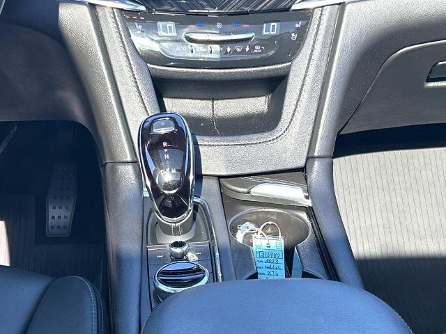 Used 2023 Cadillac XT6 Premium Luxury w/ Technology Package AWD/4WD image 16