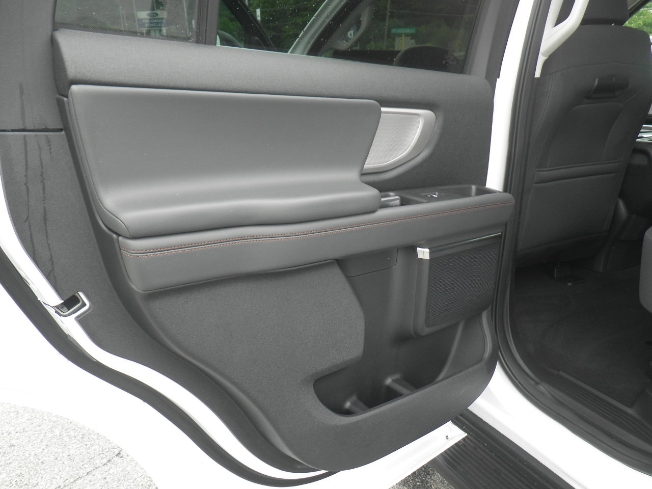 Certified 2025 Ford Expedition Active AWD/4WD image 17