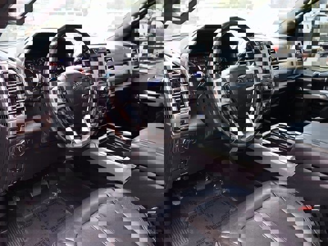 Certified 2020 Ford F450 Platinum w/ FX4 Off-Road Package image 25