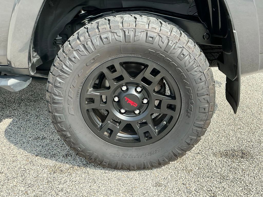 Used 2022 Toyota 4Runner SR5 Premium w/ Moonroof Package image 20