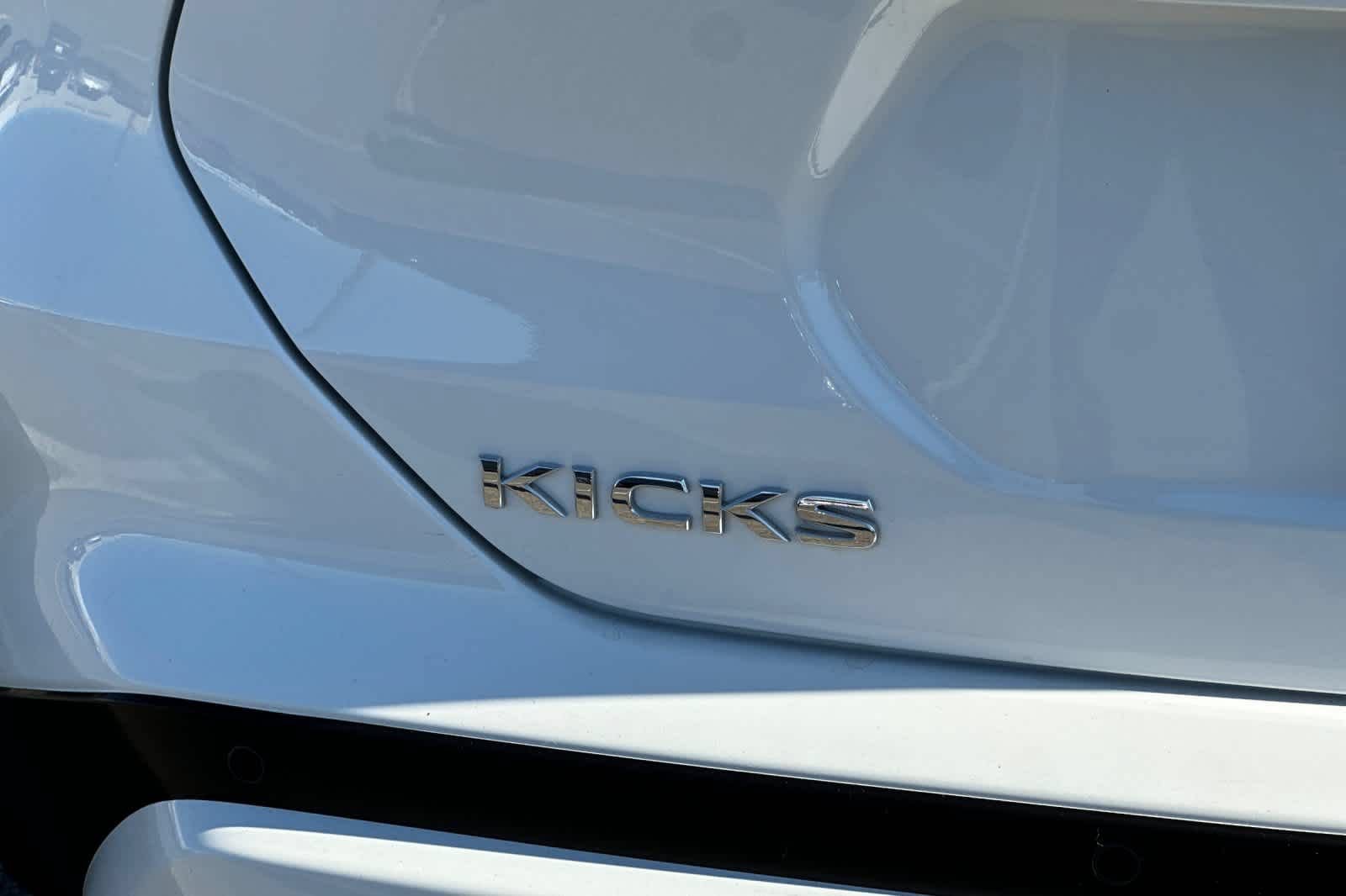 Used 2024 Nissan Kicks S FWD image 27