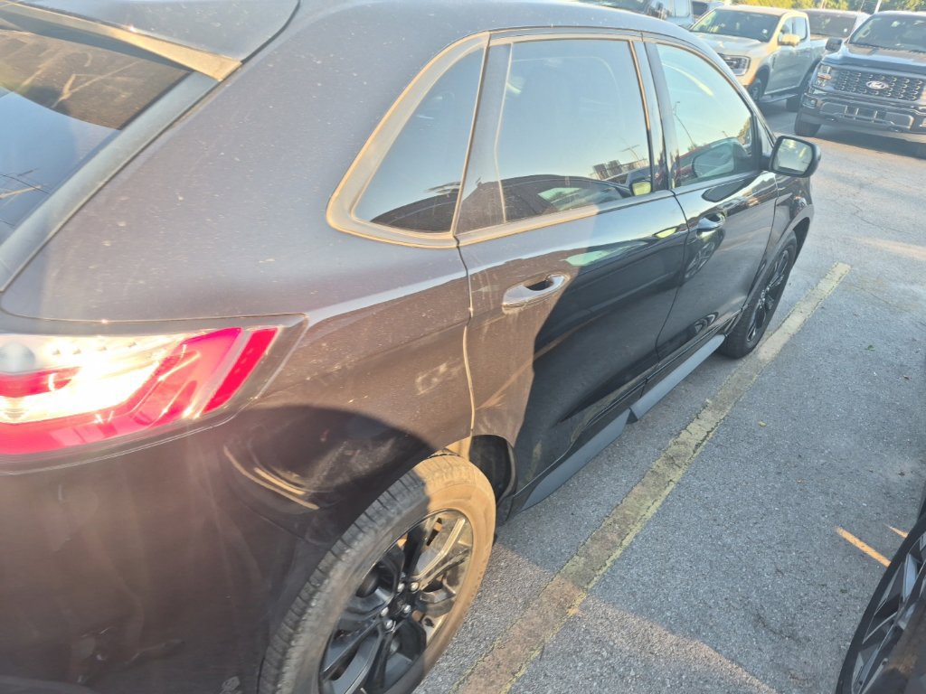Certified 2024 Ford Edge SE w/ Black Appearance Package AWD/4WD image 16