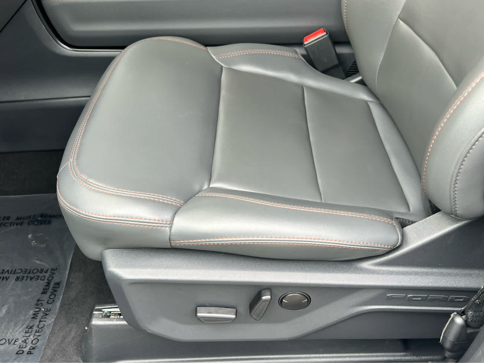 Certified 2025 Ford Expedition Active AWD/4WD image 31